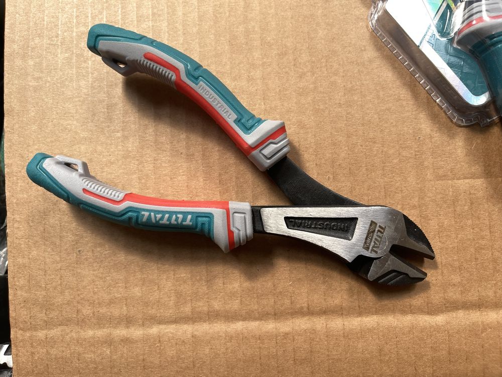 Cleste taietor Total industrial, 7/180mm - Cr-V