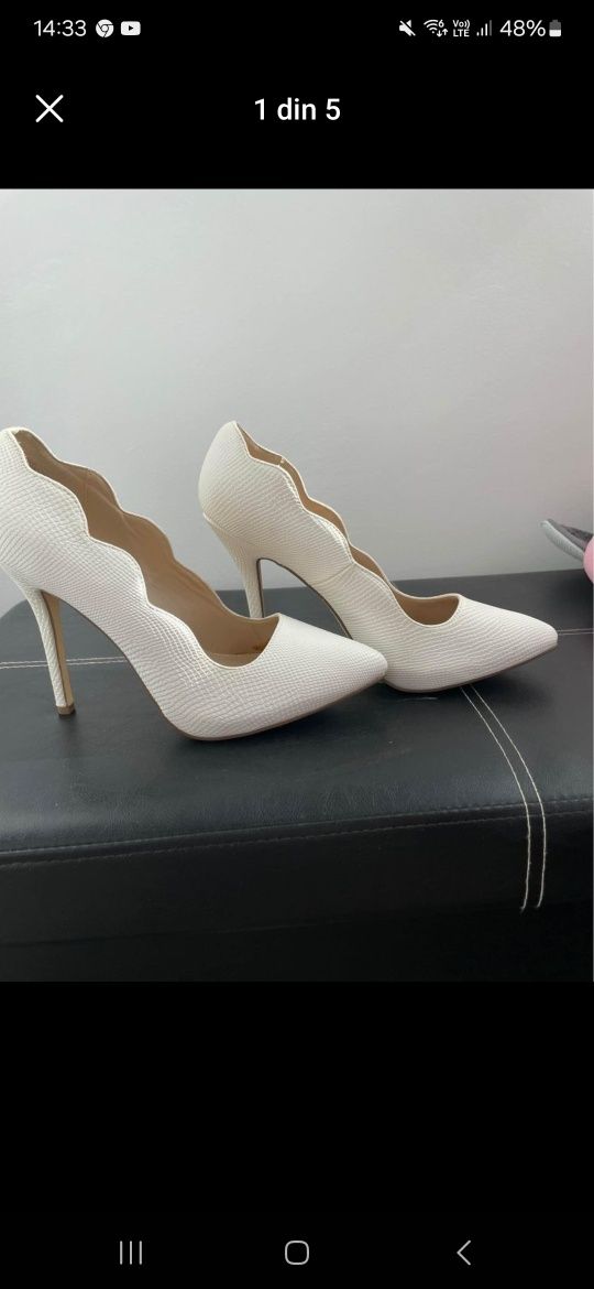 Pantofi albi Numărul 40