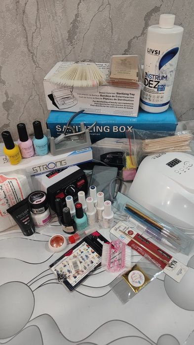 Продам набор для маникюра