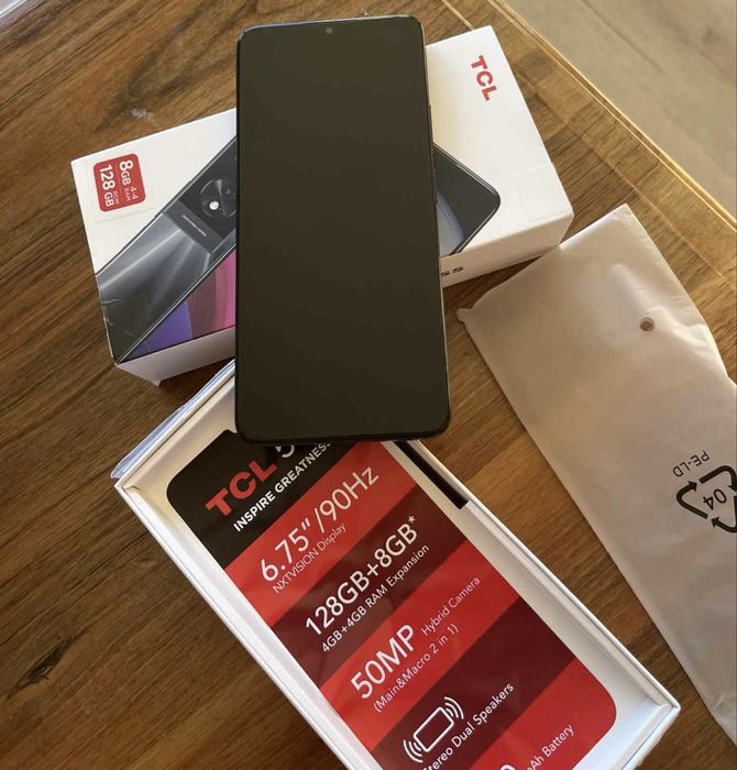 TCL 505 128gb 8gb RAM Мострен, Пълен комплект