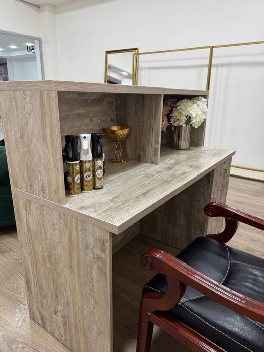 Диван и пуфик . б/у . В отличном состоянии