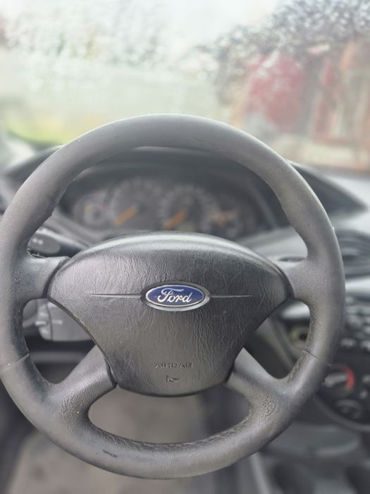 Vând Ford Focus 2003