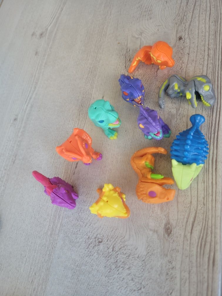 Kinder joy Динозаври