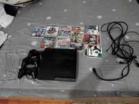 Vând ps 3 ,3 manete ,10 jocuri cablurile totul marge