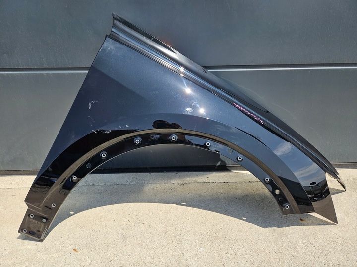 Aripa Dreapta Audi Q8 Neagra Perfecta