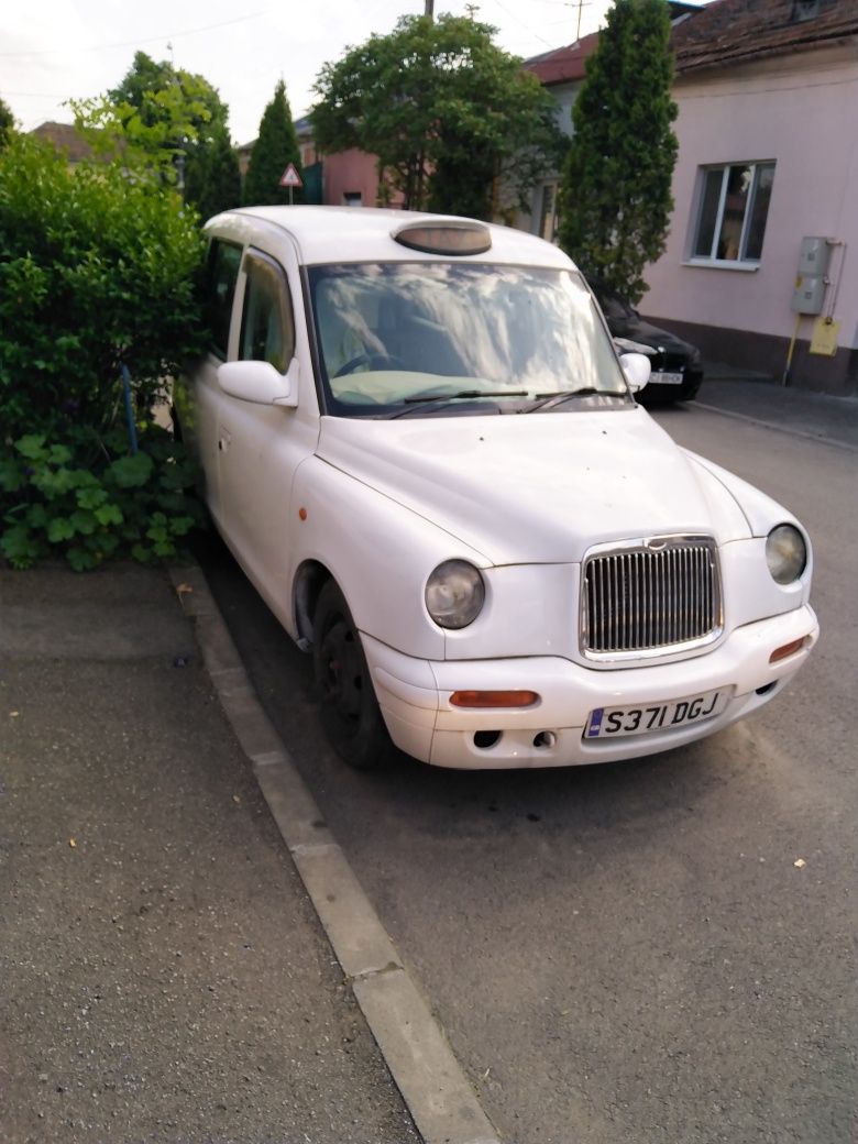 Doua taxi londoneze