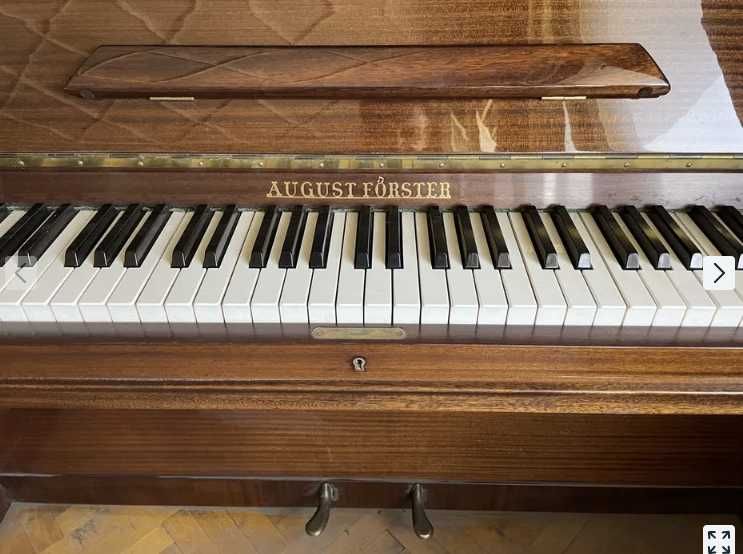 Оригинално немско камерно пиано
August Foster Model 116E Piano