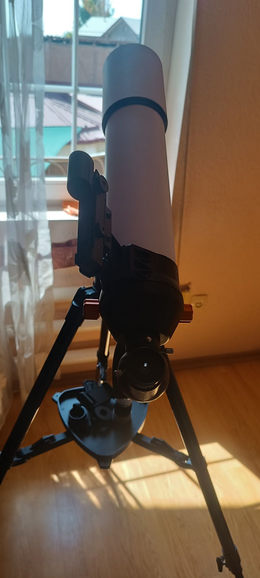 Teleskop lar bor