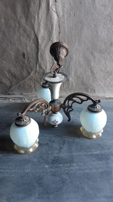 Люстра под старину.