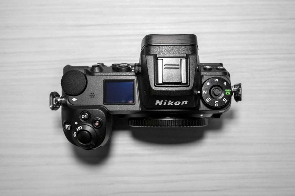 Nikon Z6 II в перфектно състояние на 8979 кадъра