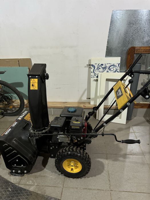 Снегоуборочная машина Huter SGC 4000