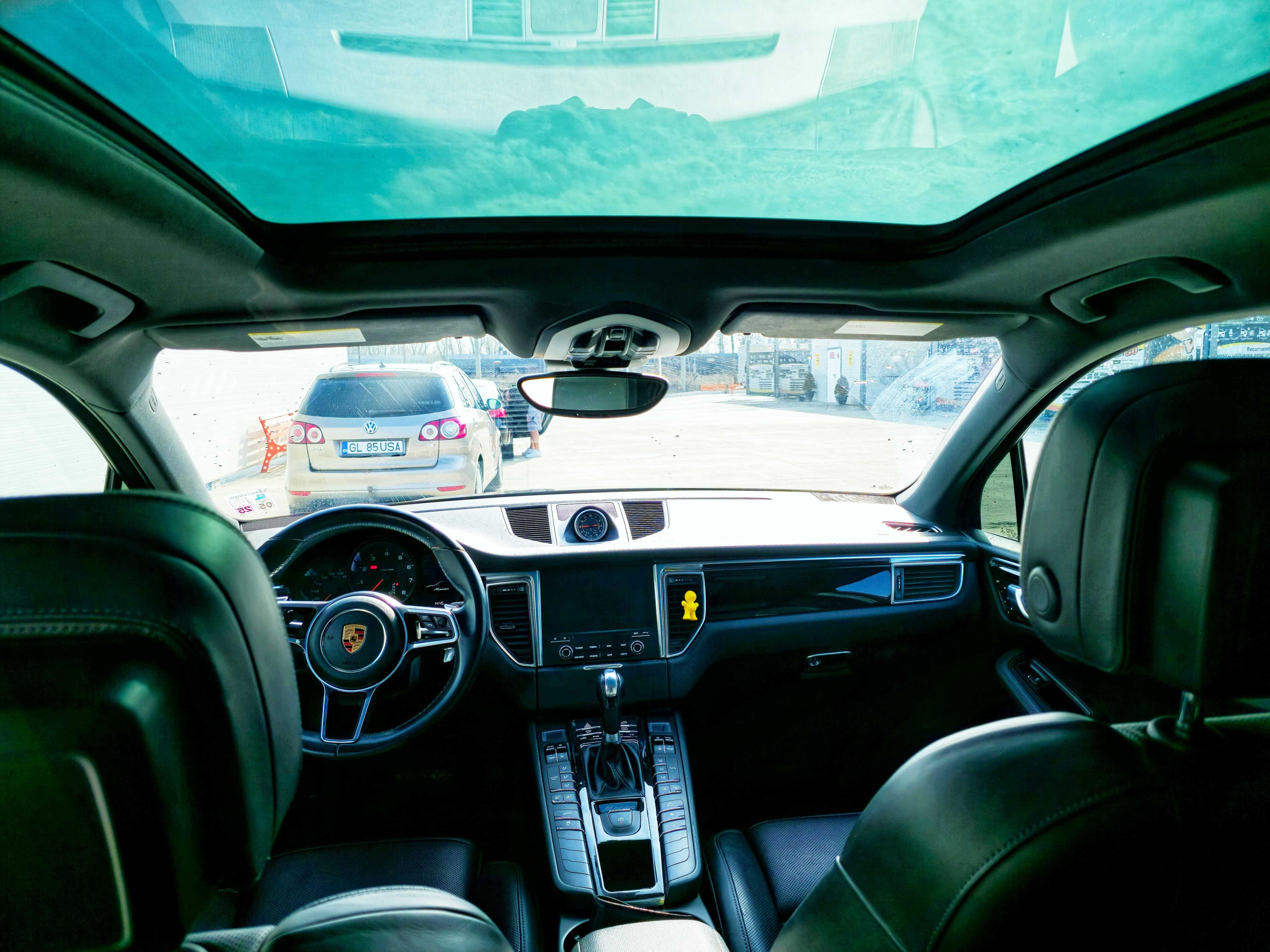 Porsche Macan 2.0 benzina 252cp an 2018