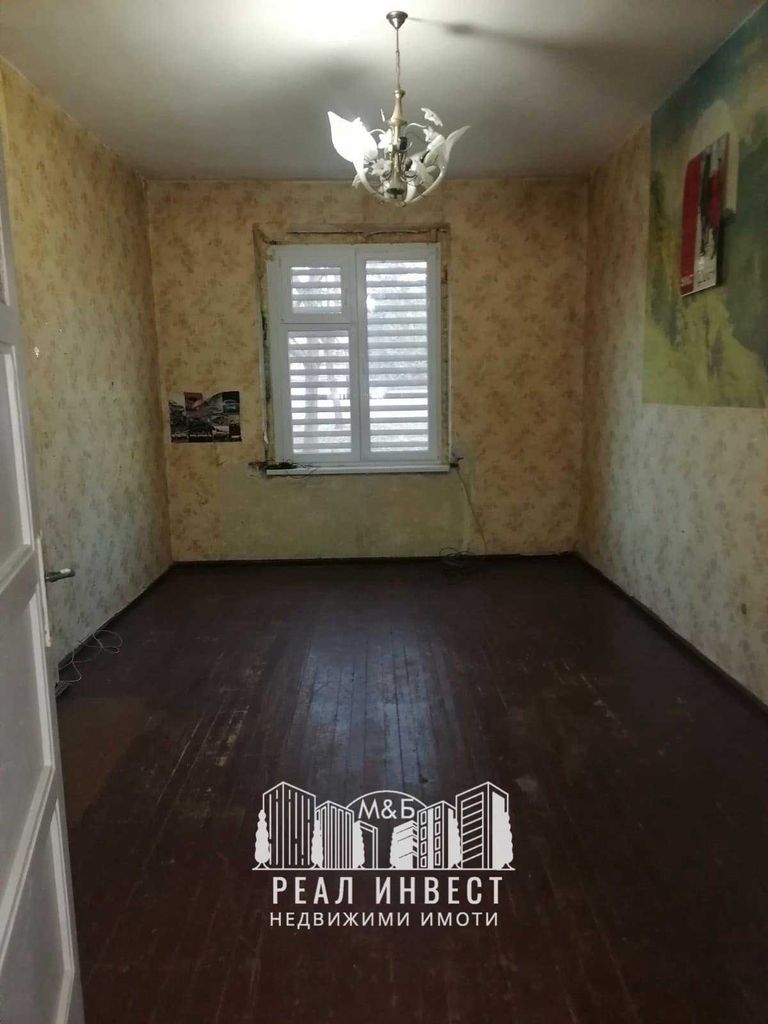 Продава се Четиристаен апартамент в Димитровград - 105000 кв.м за 0 €/кв.м - Снимка #12
