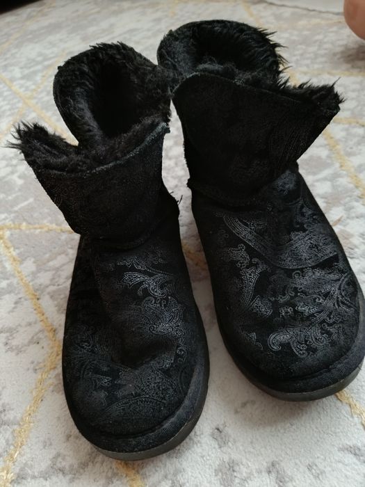 Продам уги женские 1000