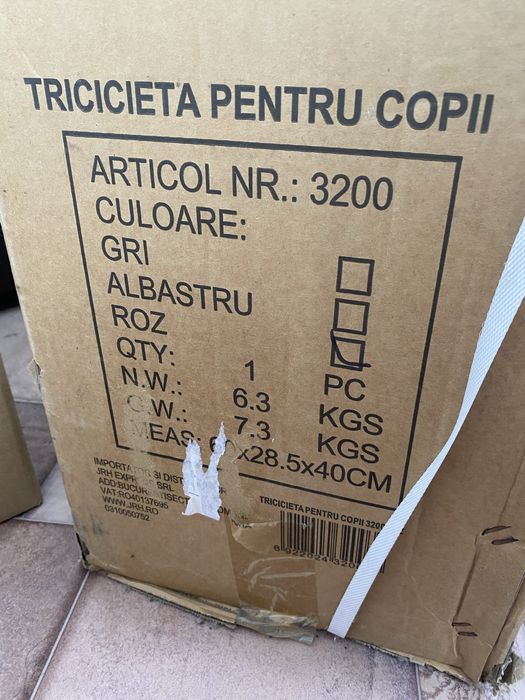 Tricicleta roz noua sigilita