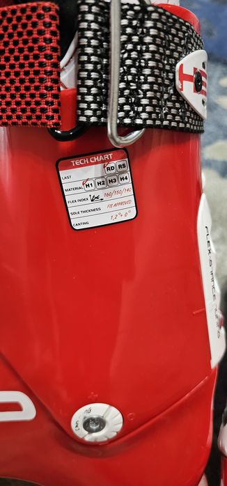 Se vand clăpari ski Head Raptor 150RD, marimea 250-255