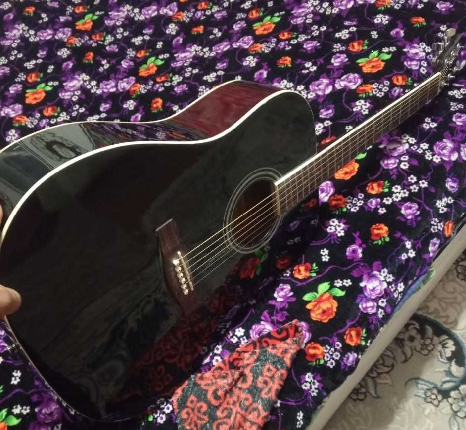 Gitara Rossiyada ishlab chiqarilgan