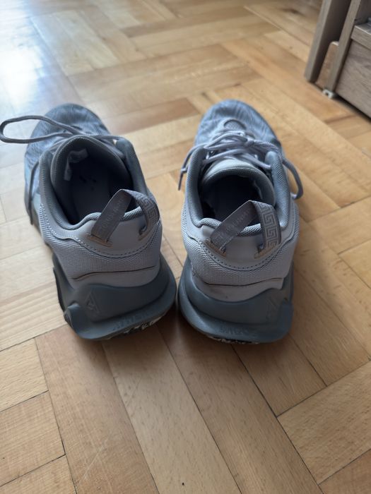 Nike giannis immortality 2