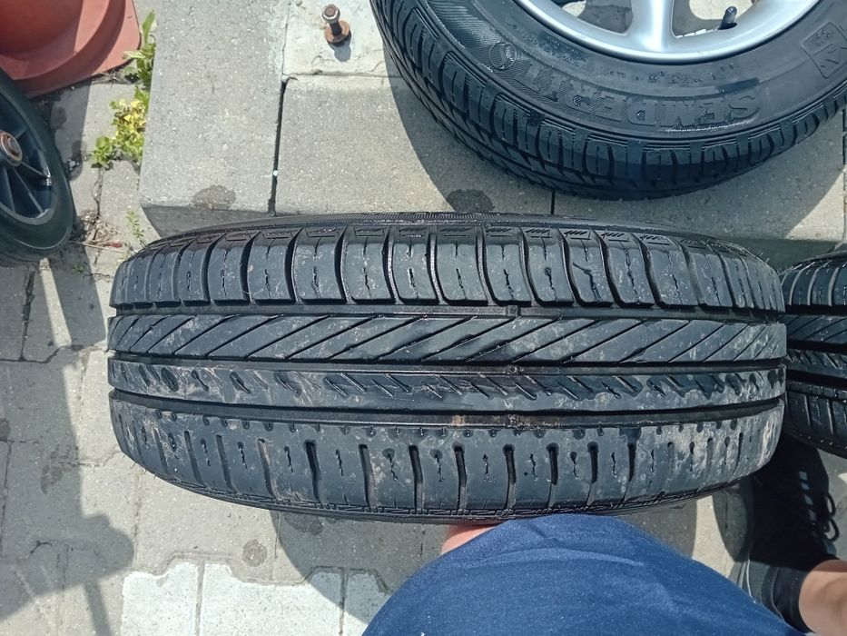 Jante aliaj +anvelope de vară. 2 goodyear, 2 semperit. 175 65 14.