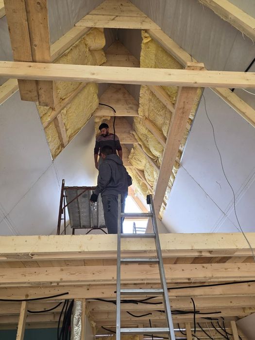 Case modulare din lemn sau din tevi  profile