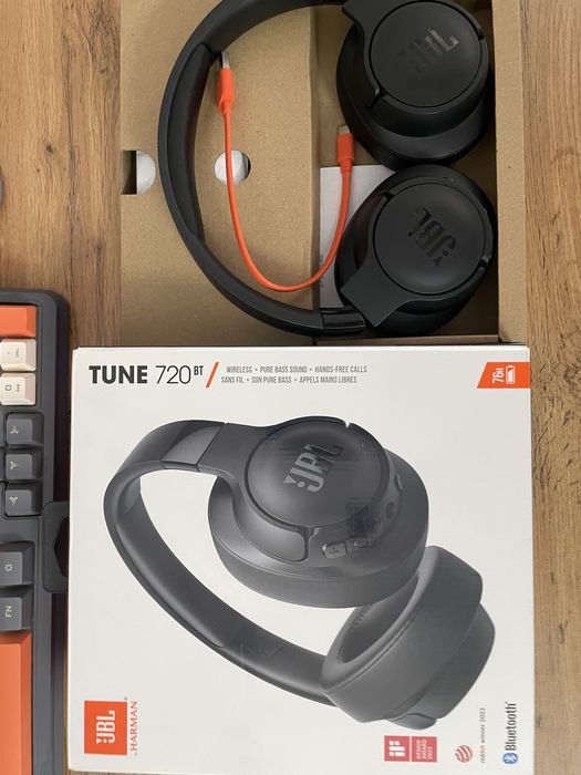 Наушник JBL TUNE 720
