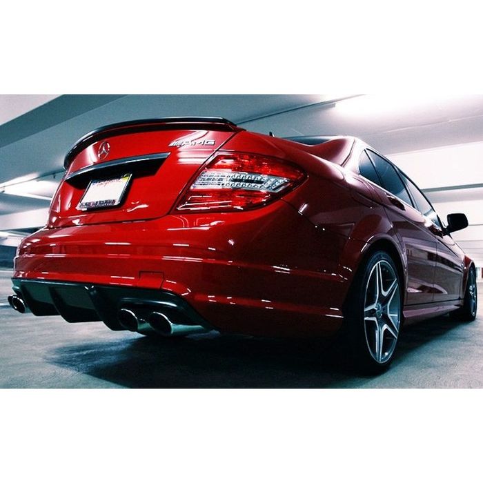 Дифузьор / Добавка за задна броня за Мерцедес в204 / Mercedes w204