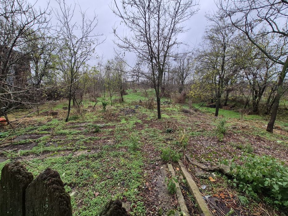 Casa bătrânească de Vânzare!