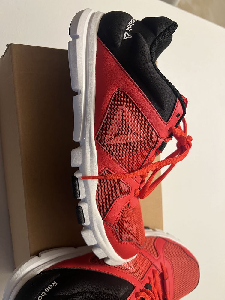 Маратонки REEBOK Yourflex Train 10