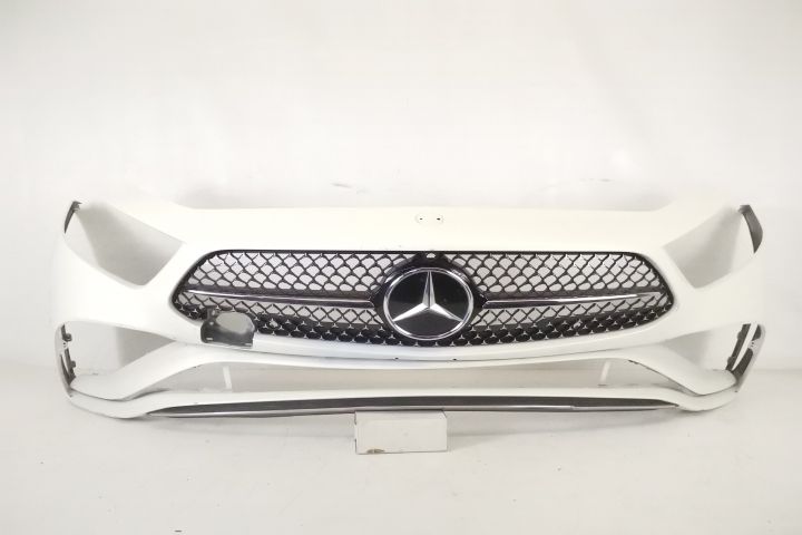 Предна броня Оригинална със сензори в добро състояние AMG Line Фейслиф