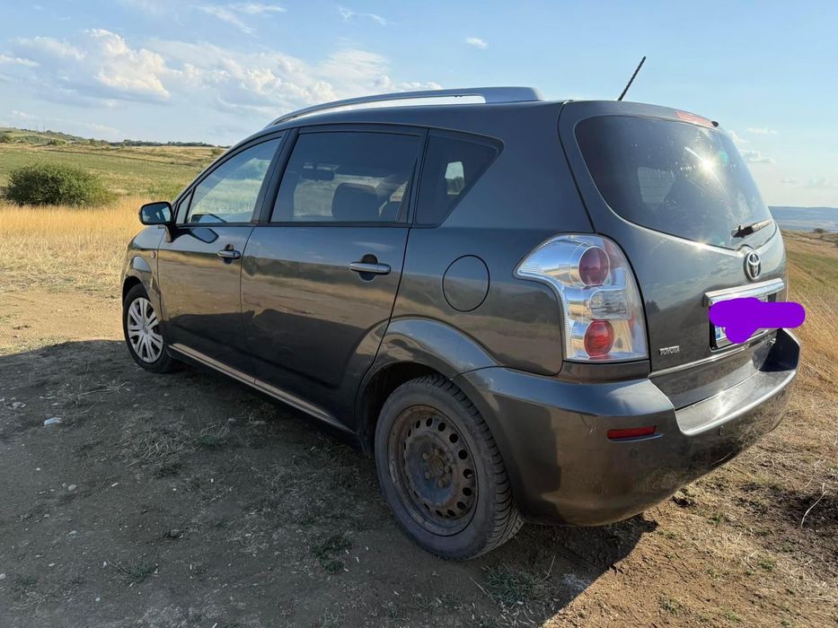 Здравейте продавам toyota verso Corolla 2.2d4d