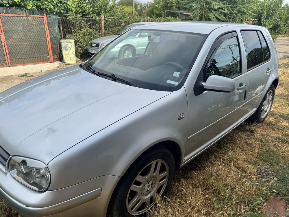 Продавам Golf  4 1,9 2003 година