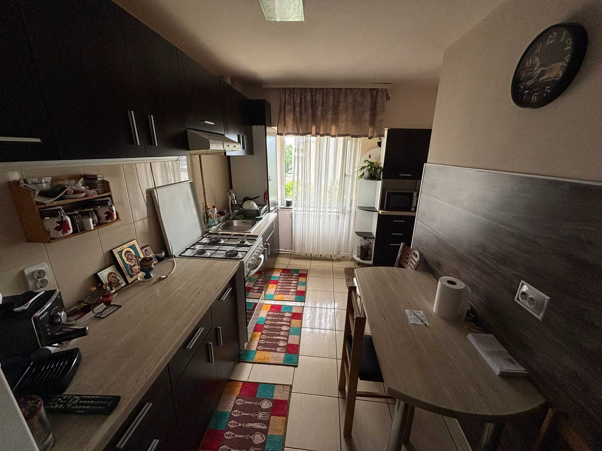 Apartament cu 3 camere