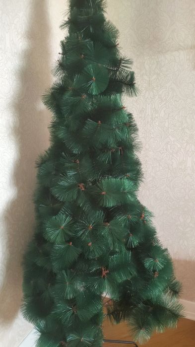 Продам ёлку искусственную, 2,1 м.