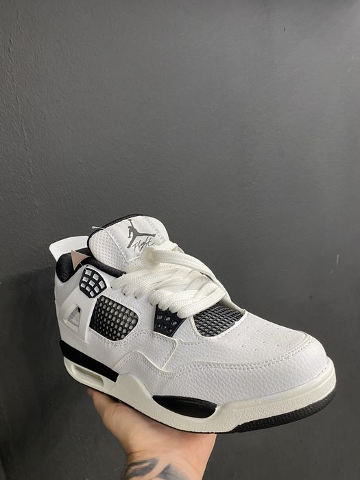 Vand Jordan 4 retro oxidized NOI!