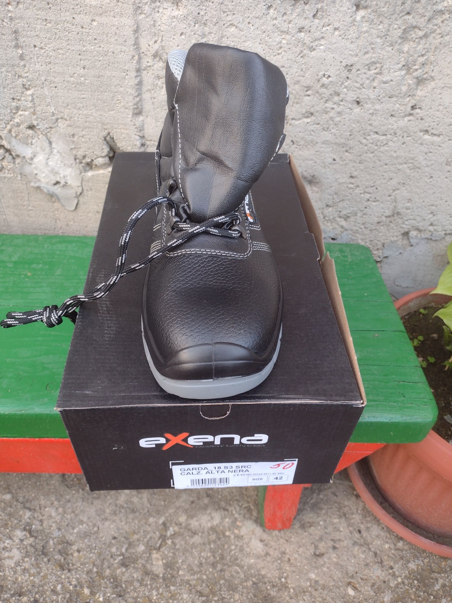 Работни обувки Exena Garda номер 42