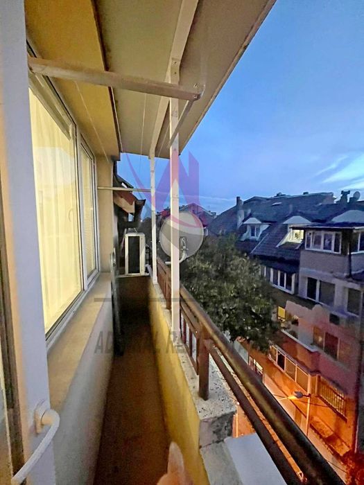 Дава се под наем Едностаен апартамент в Варна, Колхозен пазар - 45 кв.м за 296 € - Снимка #3