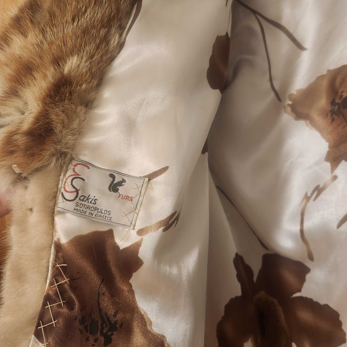 Blana nurca cu guler vulpe