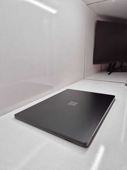 HP Core i5 6200U 8/256gb