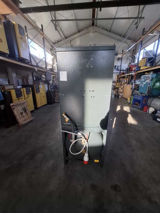 Compresor aer cu surub Kaeser Aircenter SM 13
