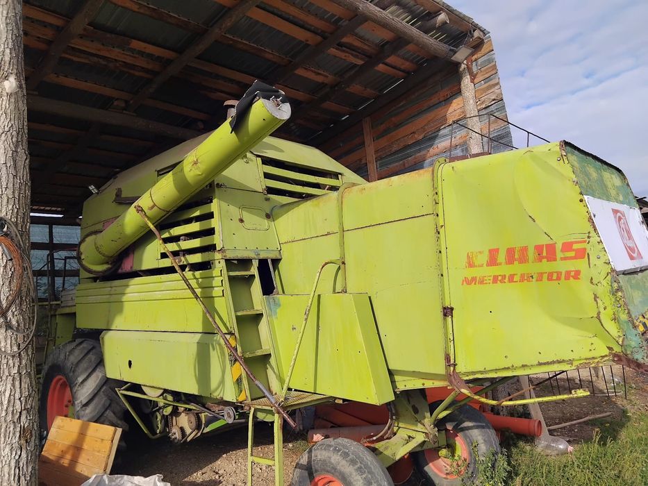 Vând combină Mercator claas