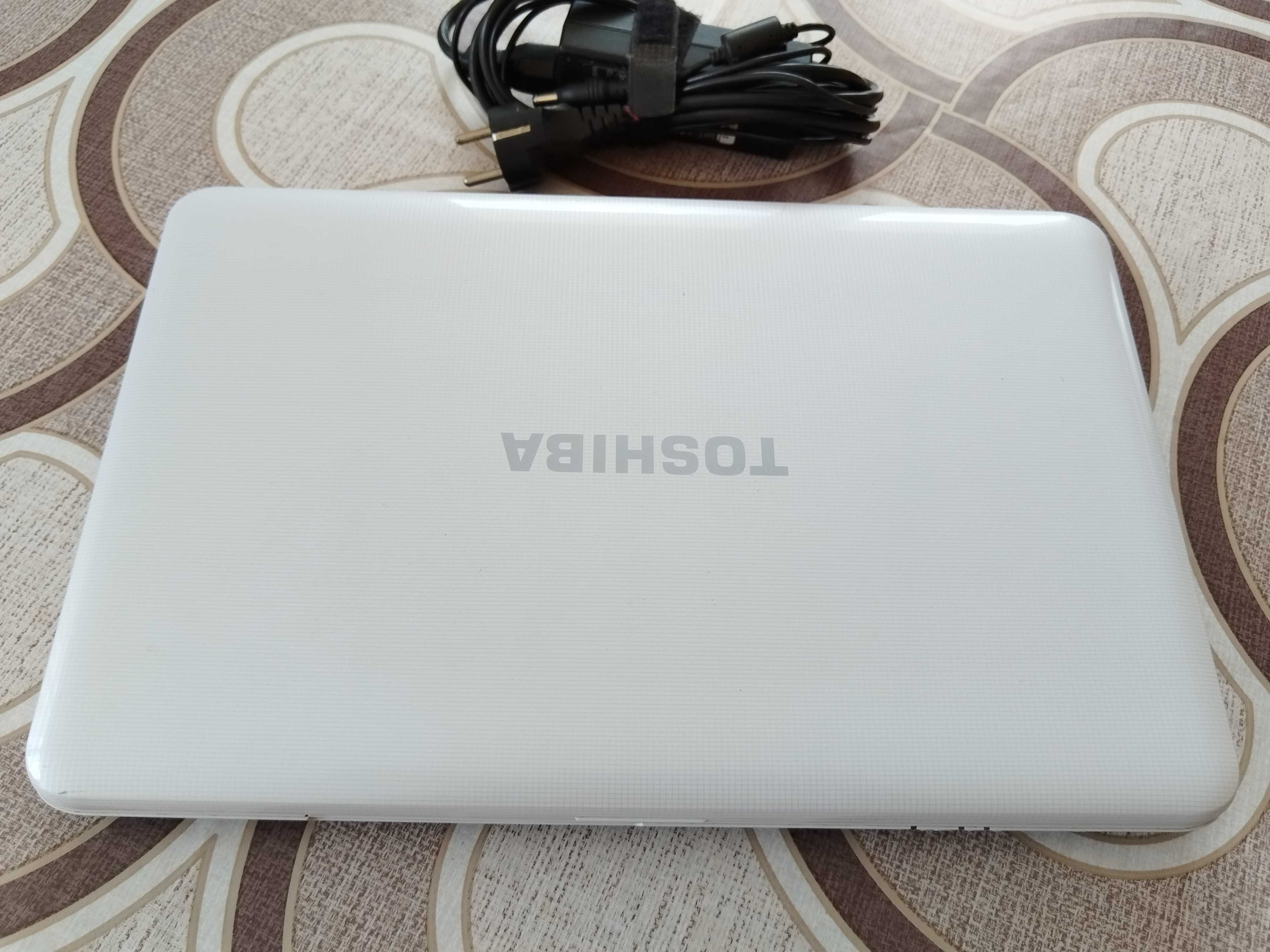 Лаптоп Toshiba Satellite C855