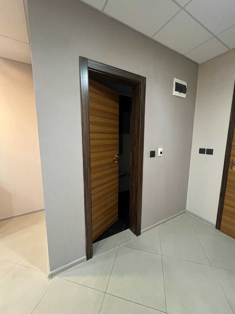 Дава се под наем Офис в Кърджали, Център - 30 кв.м за 229.5 € - Снимка #8