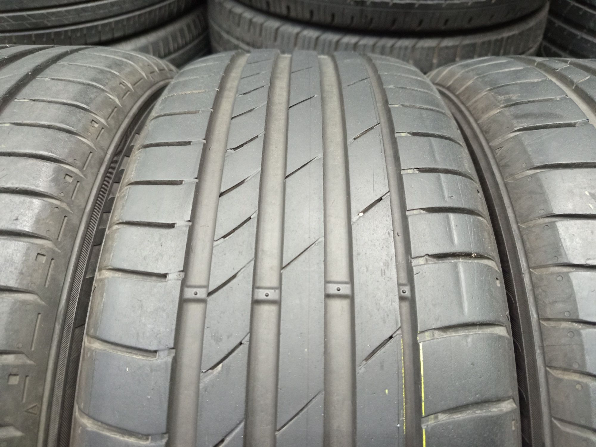 Kumho 215/55/17-4бр дот 4122