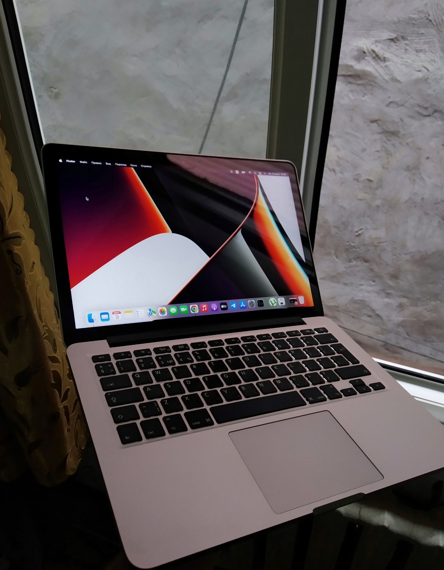 Apple MacBook PRO. Full комплект. В отличном состояние.