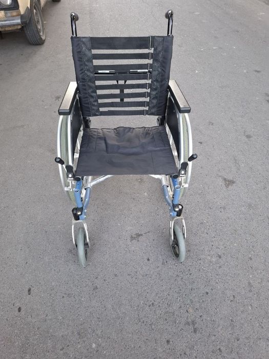 Срочно продам Инвалидный коляске в хорошем состоянии