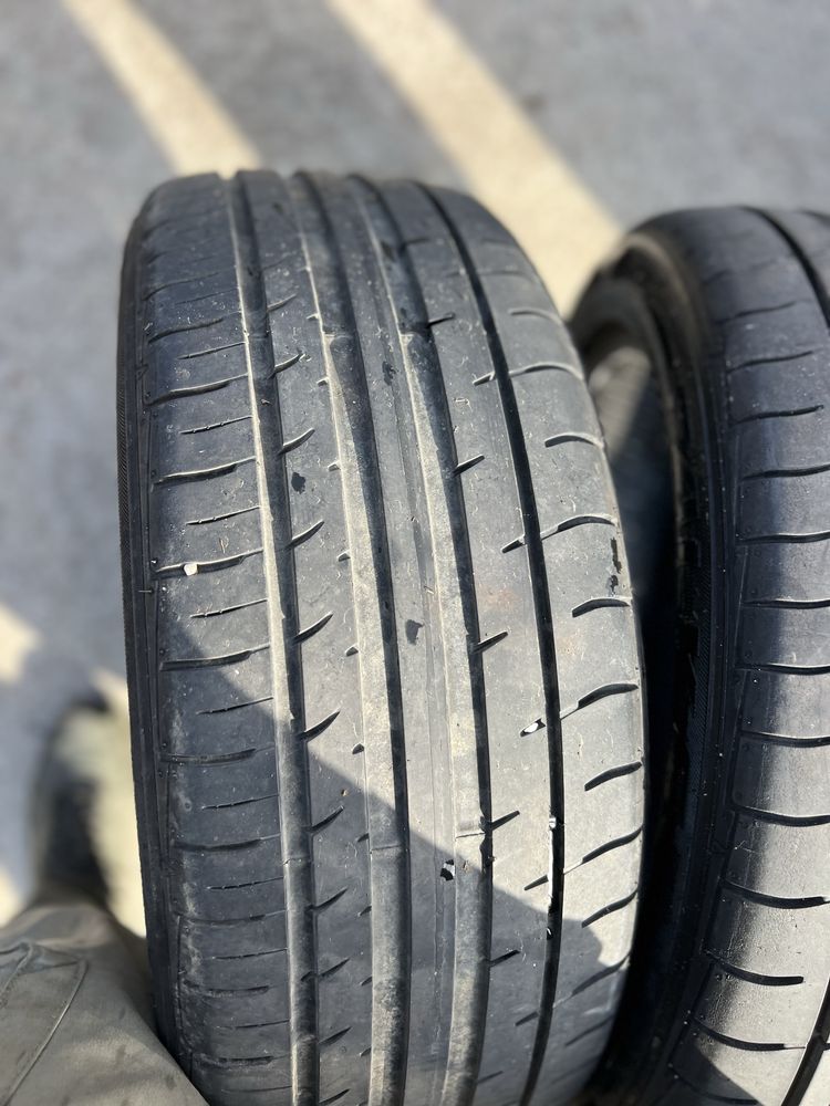 Летни гуми 215/50/18 Falken DOT21 с 7.7 мм грайфер.Цената е за двете .