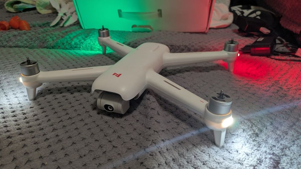 Se vinde dronă FIMI A3( FĂRĂ LIVRARE)