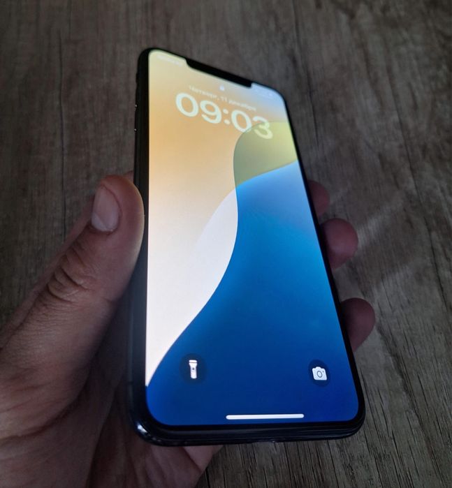 Айфон XS MAX 64 GB все в оригинале