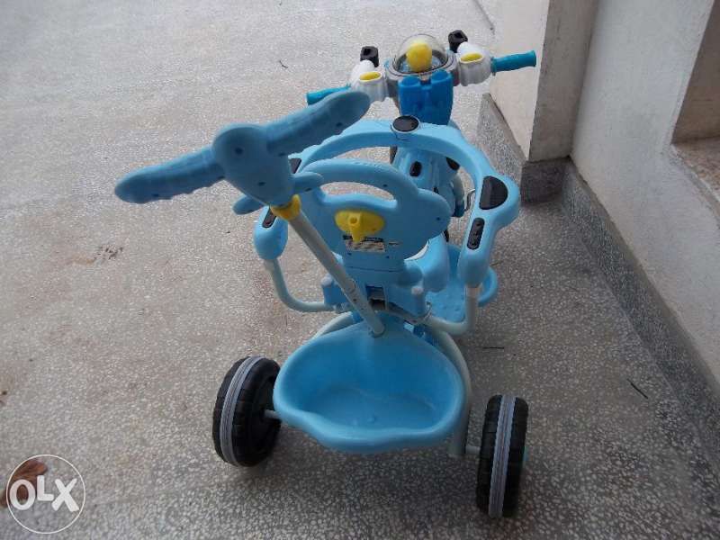 Детска бебешка музикална триколка с педали