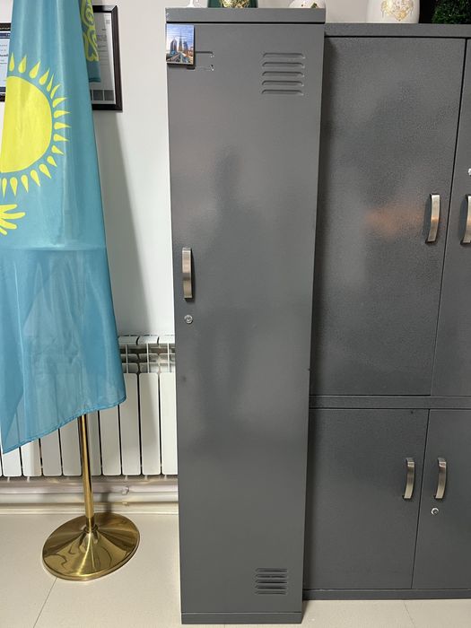 Шкаф офисный, для верхней одежды, документов